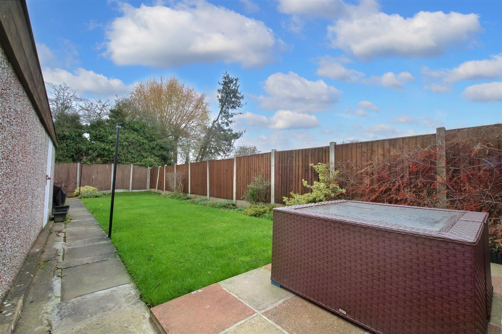 Garfield Close, Stapleford, Nottingham Robert Ellis Estate Agents